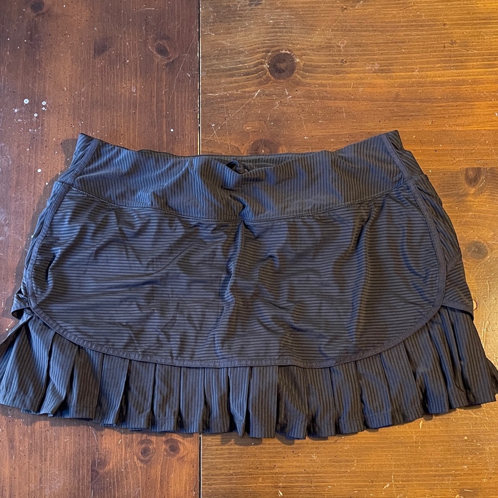 Athleta Black Mini Skirt/ Shorts with Pleats XL